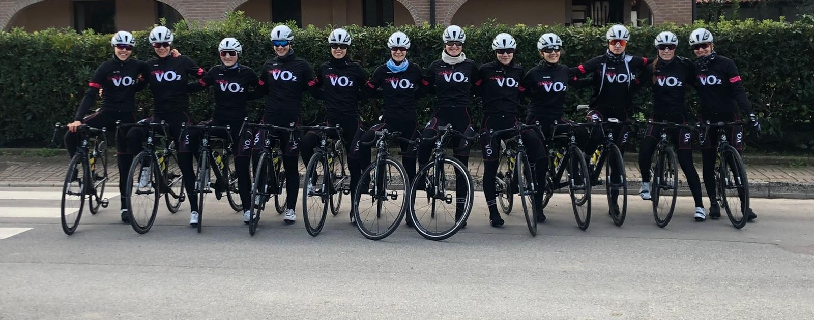 oncluso il primo ritiro in sicurezza per le Junior ed Elite del VO2 Team Pink