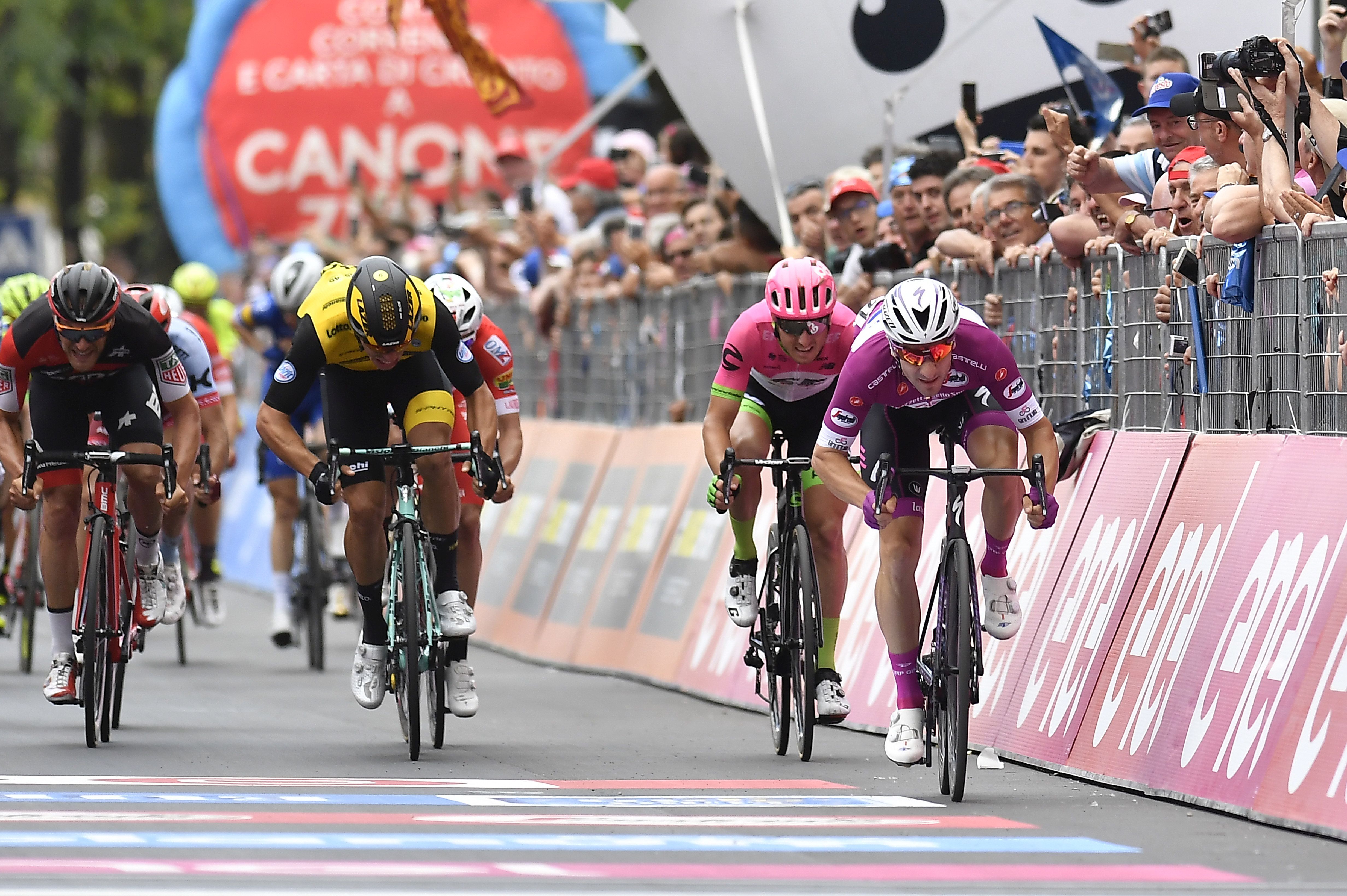 Foto Fabio Ferrari- LaPresse 
18/05/2018 Nervesa della Battaglia (Italia)
Sport Ciclismo
Giro d'Italia 2018 - edizione 101-  tappa 13
FERRARA - NERVESA
DELLA BATTAGLIA
Nella foto: VIVIANI Elia (ITA) (QUICK-STEP FLOORS) vincitore di tappa
Photo Fabio Ferrari - LaPresse
May 18, 2018 Nervesa della battaglia (Italy)  
Sport Cycling
Giro d'Italia 2018 - 101th edition -  stage 13
FERRARA - NERVESA
DELLA BATTAGLIA
In the pic: VIVIANI Elia (ITA) (QUICK-STEP FLOORS)