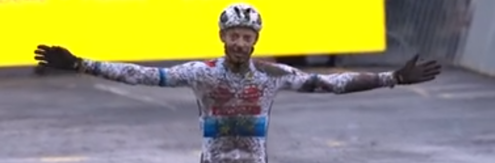 Michael Vanthourenhout vince all’Hexia Cross 