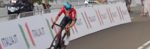 Van Eetvelt vince l'UAE Tour 2024