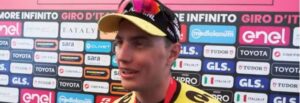 Olav Kooij conquista la vittoria nella tappa di Napoli al Giro d'Italia 2024