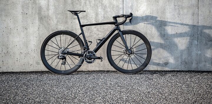 BMC presenta la Teammachine R Mpc